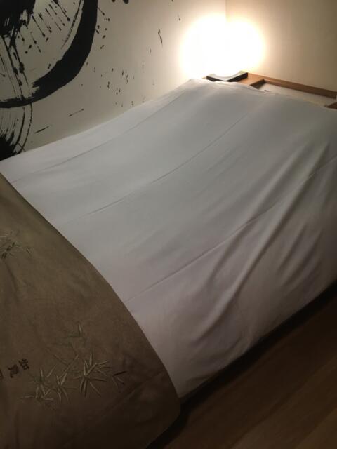 HOTEL 風々(ふふ)(新宿区/ラブホテル)の写真『107号室　ベッド』by ちげ