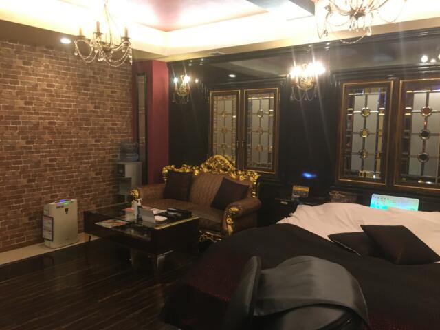 HOTEL沙羅(SARA)柏しょうなん店(柏市/ラブホテル)の写真『210 ヨーロピアンな客室』by festa9