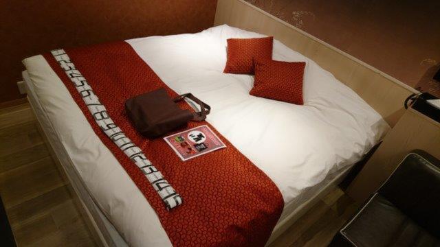 HOTEL LOTUS 池袋店(ロータス)(豊島区/ラブホテル)の写真『303号室（180㎝幅ベッド）』by 格付屋