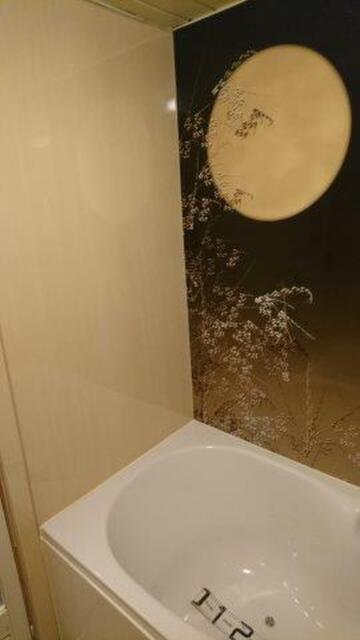 HOTEL LOTUS 池袋店(ロータス)(豊島区/ラブホテル)の写真『303号室（浴室奥から入口横方向）』by 格付屋