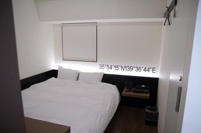 サードプレイスホテル大宮(さいたま市大宮区/ラブホテル)の写真『023号室　ベッド周辺』by マーケンワン