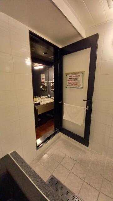 ZERO(渋谷区/ラブホテル)の写真『305号室　浴室からの室内』by angler