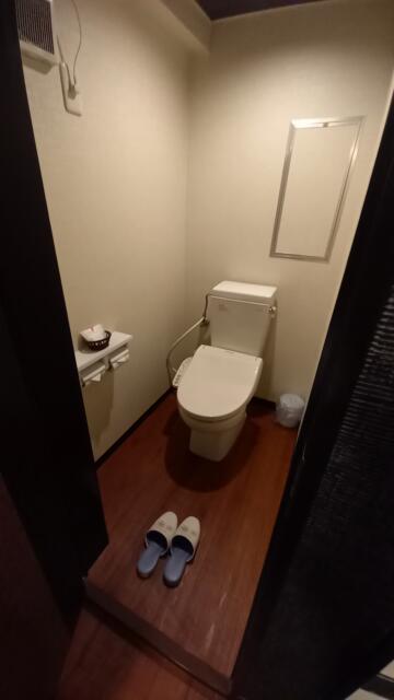 ZERO(渋谷区/ラブホテル)の写真『305号室　トイレ　ウォシュレット』by angler