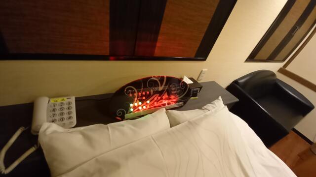 ZERO(渋谷区/ラブホテル)の写真『305号室　ベッド頭側』by angler