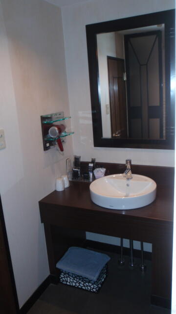 HOTEL Kocona（ココナ）(豊島区/ラブホテル)の写真『401号室　洗面台2』by beat takeshi