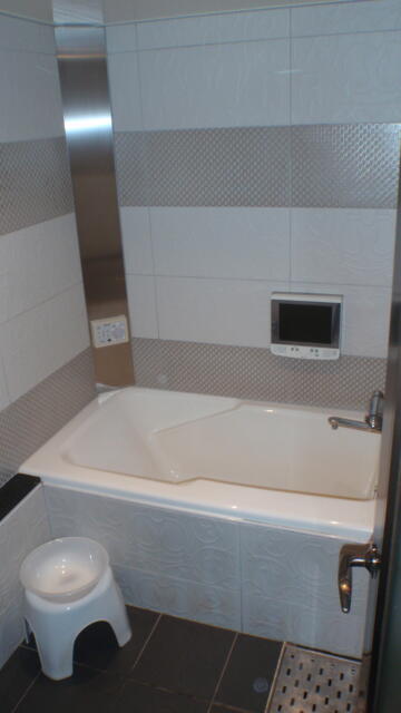 HOTEL Kocona（ココナ）(豊島区/ラブホテル)の写真『401号室　浴室』by beat takeshi