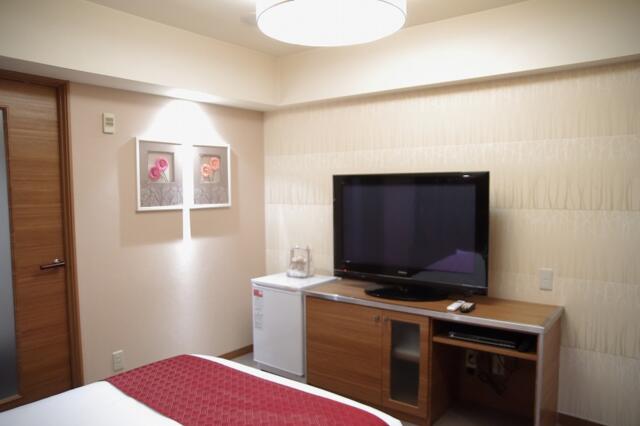 HOTEL MayoViento（マヨビエント)(渋谷区/ラブホテル)の写真『501号室　ベッド側からの景色』by マーケンワン
