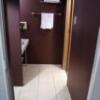 HOTEL MayoViento（マヨビエント)(渋谷区/ラブホテル)の写真『501号室　浴室側からの洗面室』by マーケンワン