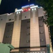 HOTEL JAZZ （ジャズ）白川店(名古屋市中区/ラブホテル)の写真『夜の外観』by まさおJリーグカレーよ