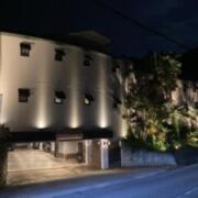 HOTEL LOTUS 奈良(奈良市/ラブホテル)の写真『夜の外観』by まさおJリーグカレーよ
