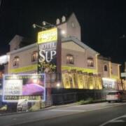 ホテルスタンドアップ法隆寺(大和郡山市/ラブホテル)の写真『夜の外観』by まさおJリーグカレーよ