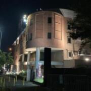 HOTEL REVOIR(ルヴワール）(和泉市/ラブホテル)の写真『夜の外観』by まさおJリーグカレーよ
