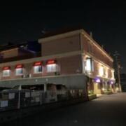ラ・シェナ(全国/ラブホテル)の写真『夜の外観』by まさおJリーグカレーよ