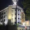 HOTEL X（エックス）(門真市/ラブホテル)の写真『夜の外観』by まさおJリーグカレーよ