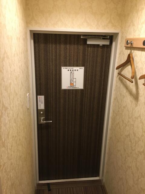 ホテル MARE（マーレ）(品川区/ラブホテル)の写真『301号室　玄関2』by ちげ