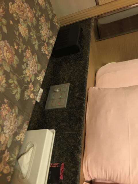 ホテル MARE（マーレ）(品川区/ラブホテル)の写真『301号室　ベッドサイド2』by ちげ