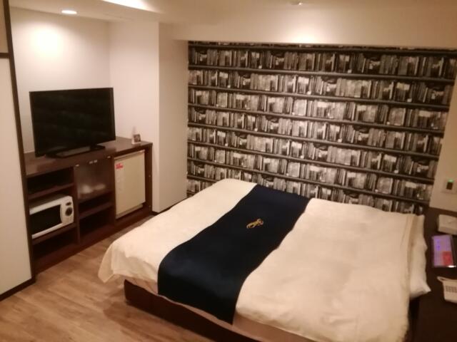 HOTEL Bene(ベーネ)(市川市/ラブホテル)の写真『202号室、部屋別角度から。(22,8)』by キジ