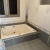 ハイビスカス戸田(戸田市/ラブホテル)の写真『507 浴室　4〜5分でお湯がバスタブいっぱいになりお部屋まで浸水します！と注意書きがありました。』by festa9