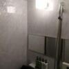 AROMA BOWERY(アロマバワリー)(横浜市中区/ラブホテル)の写真『304号室（浴室奥からシャワー部分。スライド固定式でヘッドは壁向き）』by 格付屋