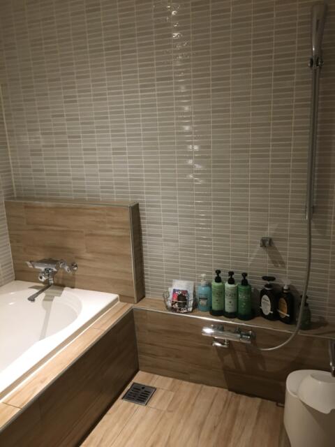 HOTEL CREST 平井（クレスト）(江戸川区/ラブホテル)の写真『306 浴室』by festa9
