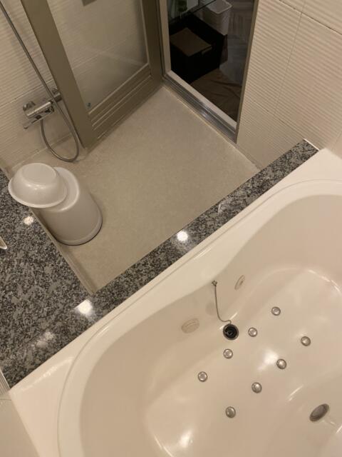 K Slit（ケイスリット）(船橋市/ラブホテル)の写真『503号室(浴槽奥から)』by こねほ