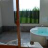 HOTEL marisol(マリソル)(館山市/ラブホテル)の写真『105号室、部屋からの外風呂です。(22,8)』by キジ