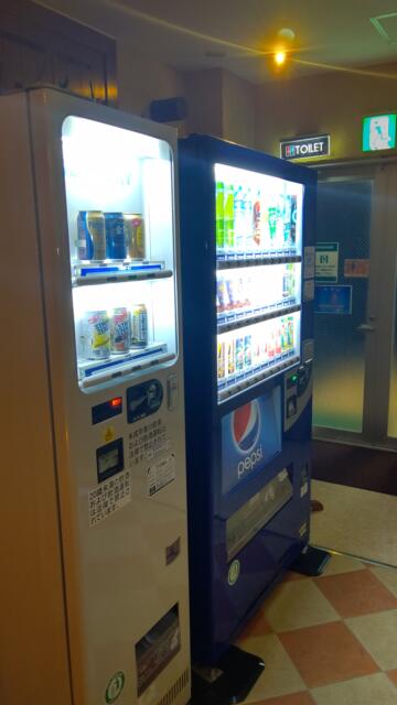 HOTEL marisol(マリソル)(館山市/ラブホテル)の写真『飲み物は、自動販売機で購入できます。(22,8)』by キジ