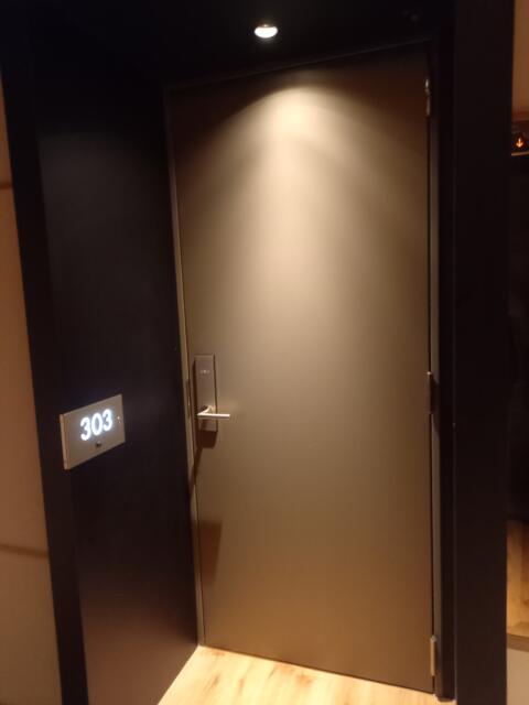 BAMBOO GARDEN(墨田区/ラブホテル)の写真『303号室入り口』by クロマグロ