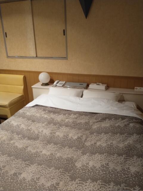 ホテル ワールド(豊島区/ラブホテル)の写真『501号室ベッド』by よしわランド