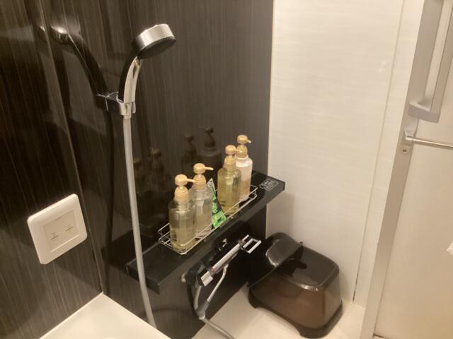 HOTEL ZERO2(渋谷区/ラブホテル)の写真『201号室 浴室』by ACB48