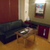 HOTEL Carib(カリブ)(横浜市旭区/ラブホテル)の写真『501号室、テーブルとソファー』by もんが～