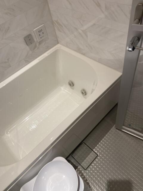 HOTEL K-NEXT(ケーネクスト)(さいたま市大宮区/ラブホテル)の写真『216号室(浴室左手前から)』by こねほ