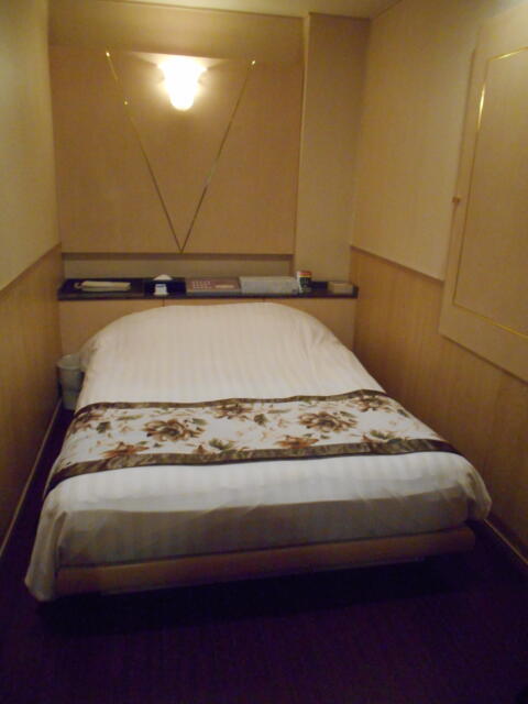 HOTEL STYLISH (スタイリッシュ)(富士見市/ラブホテル)の写真『305号室、ベッド』by もんが～
