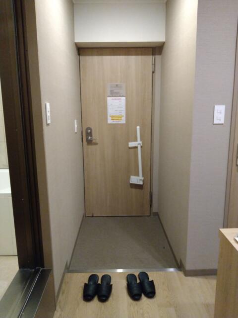 HOTEL ALLURE～アリュール～(船橋市/ラブホテル)の写真『306号室 中から見た玄関』by なめろう