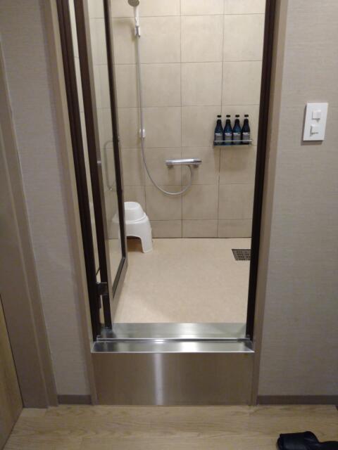 HOTEL ALLURE～アリュール～(船橋市/ラブホテル)の写真『306号室 バスルームに入るのにかなりの段差があるので注意！』by なめろう