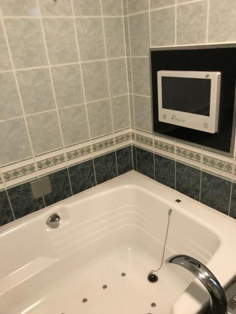新宿ジャルディーノ(新宿区/ラブホテル)の写真『405号室の浴室②』by 少佐