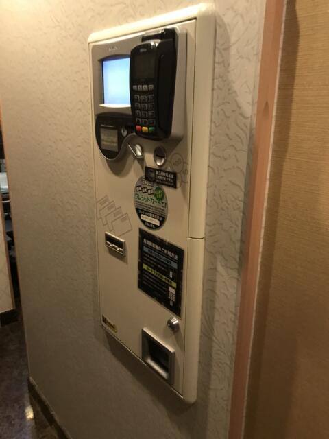 新宿ジャルディーノ(新宿区/ラブホテル)の写真『自動精算機』by 少佐