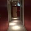 新宿ジャルディーノ(新宿区/ラブホテル)の写真『4階の廊下』by 少佐