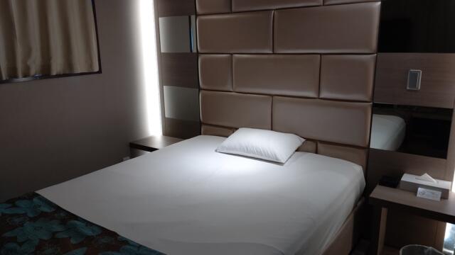 ホテル大山(新宿区/ラブホテル)の写真『104号室、ベッド①』by Sparkle