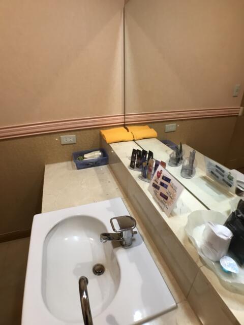 ア・プレスト(浜松市/ラブホテル)の写真『33号室　洗面台』by ま〜も〜る〜
