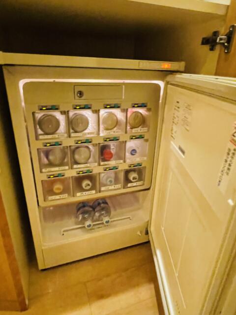 アペルト(豊島区/ラブホテル)の写真『905号室の冷蔵庫の中』by miffy.GTI