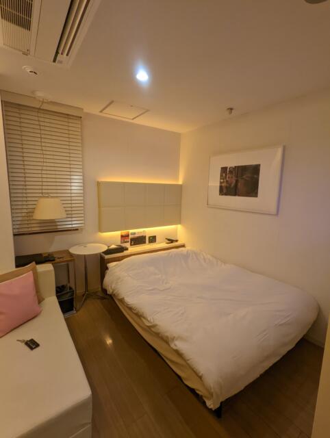 HOTEL DUO（デュオ）(墨田区/ラブホテル)の写真『501号室のベッド　一人暮らしのお部屋のような感じです。』by ふ～