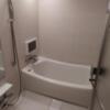 HOTEL DUO（デュオ）(墨田区/ラブホテル)の写真『501号室のお風呂①　テレビもついてて二人でも余裕な広さの浴槽』by ふ～
