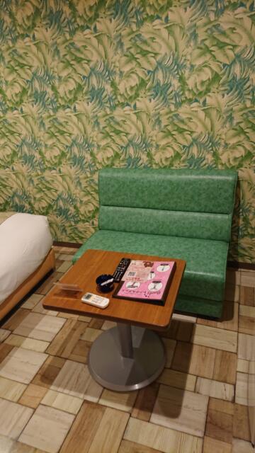 HOTEL RIO（リオ）(新宿区/ラブホテル)の写真『407号室 ソファー』by 舐めたろう