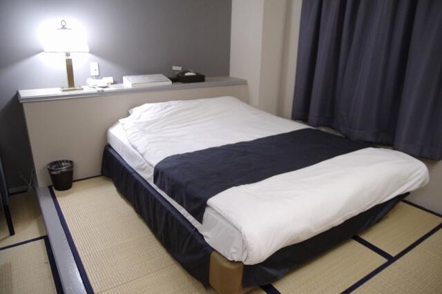 HOTEL STAY YOKOHAMA(横浜市中区/ラブホテル)の写真『505号室　ベッド』by マーケンワン