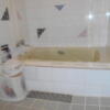 HOTEL MANOA GARDEN（マノアガーデン）(武雄市/ラブホテル)の写真『110号室の浴室、お湯は温泉水でヌルヌルしている。清潔で綺麗。』by 猫饅頭
