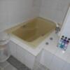 HOTEL MANOA GARDEN（マノアガーデン）(武雄市/ラブホテル)の写真『101号室、浴室の浴槽、やや狭い感じだが、お湯はヌルヌルの温泉水。』by 猫饅頭