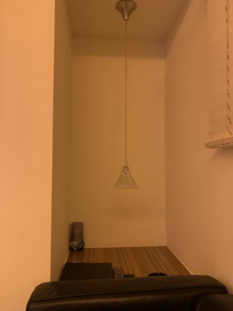 HOTEL DUO（デュオ）(墨田区/ラブホテル)の写真『506号室　ソファ横物置』by 東京都