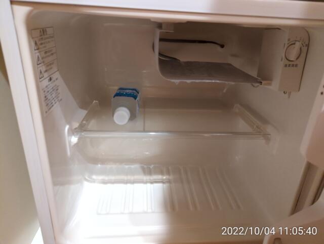 閉店？したホテル(ID:175867)(豊島区/ラブホテル)の写真『(202号室) 冷蔵庫。お水２本入れといてほしいな～』by 愛だけでできている