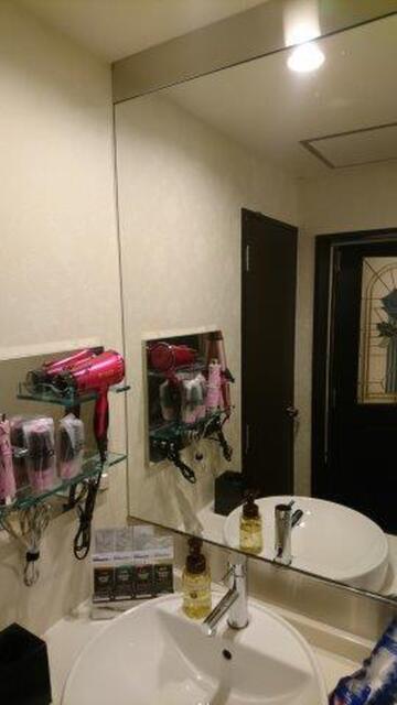 HOTEL ALL-INN G（オールインジー）(豊島区/ラブホテル)の写真『906号室（洗面台）』by 格付屋